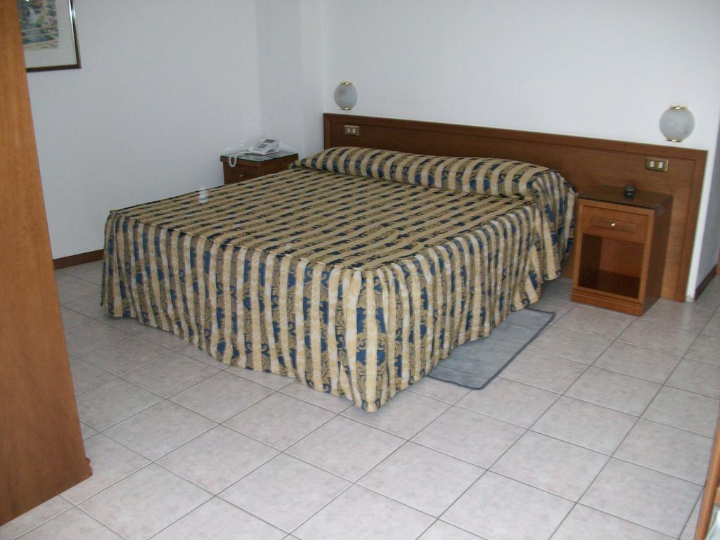 Hotel Santorotto Di Fabio Terrosi 시나룬가 객실 사진